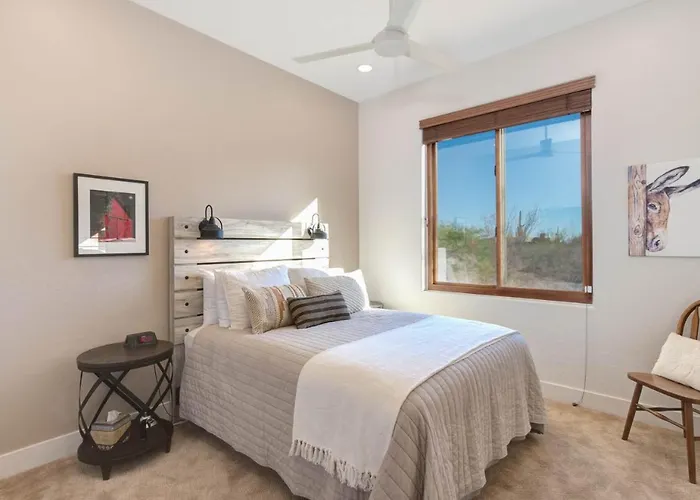 Luxury Heated Pool Desert Views For 6