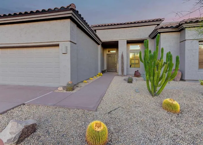 Luxury Heated Pool Desert Views For 6 Ferienhaus