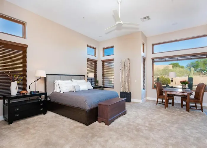 Luxury Heated Pool Desert Views For 6 Ferienhaus *